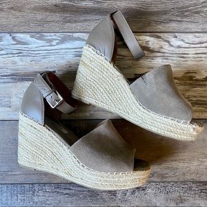 Steve Madden Wedge Sandals 9M